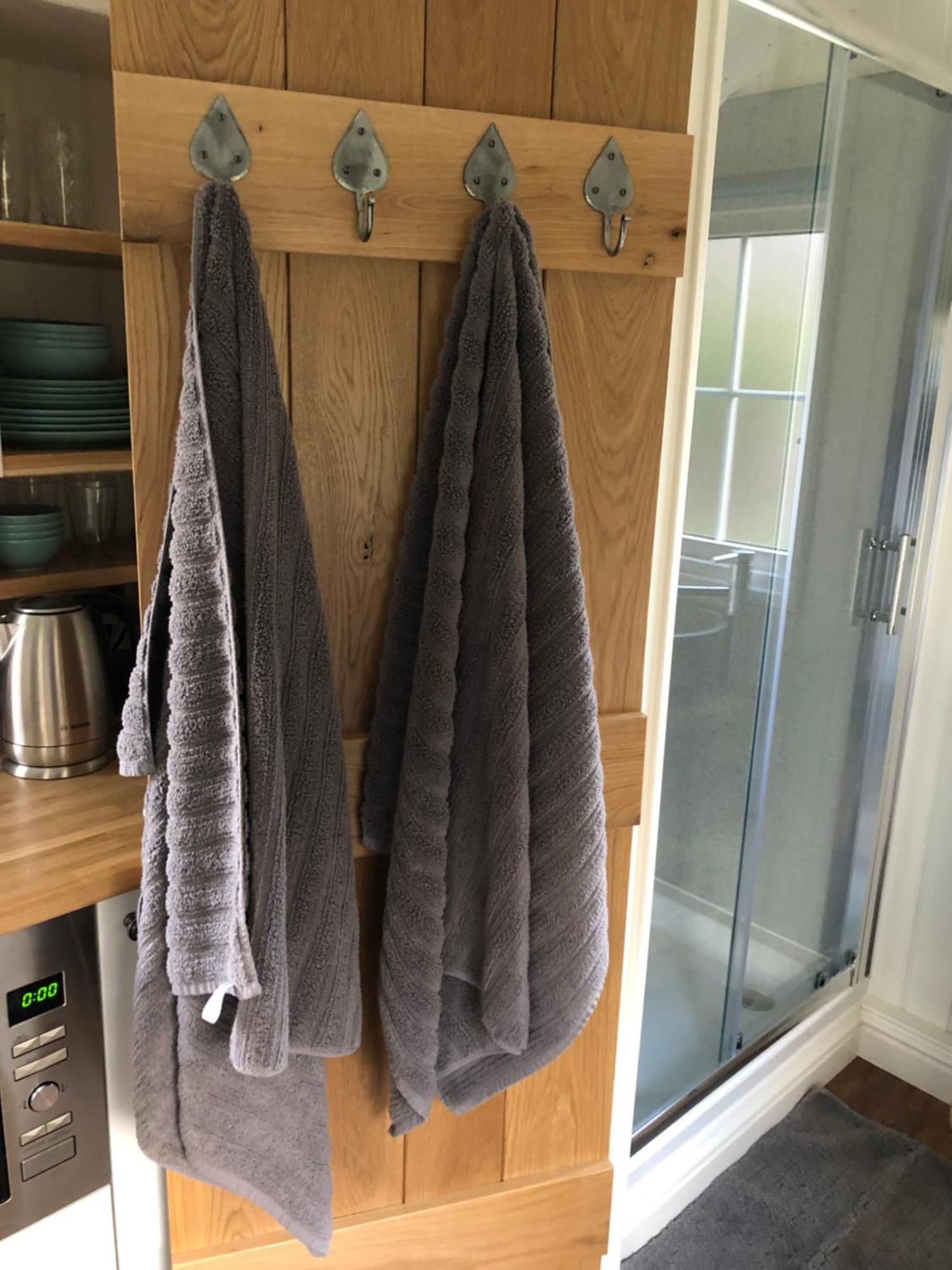 Green Valley, Cotswold Stay With Hamper Cheltenham Eksteriør bilde