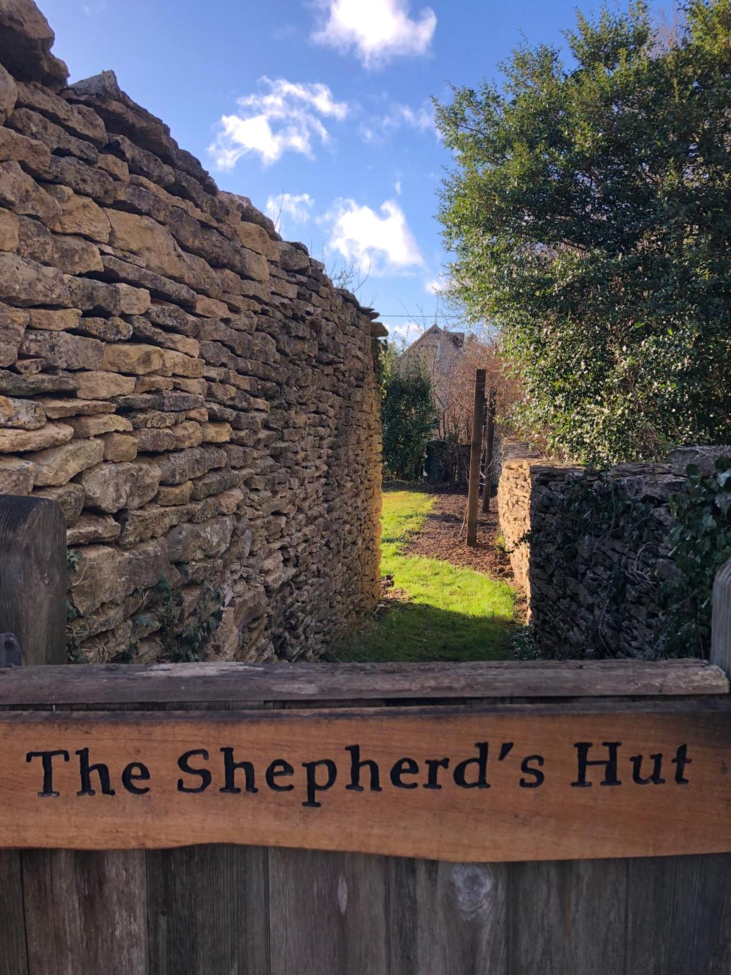 Green Valley, Cotswold Stay With Hamper Cheltenham Eksteriør bilde
