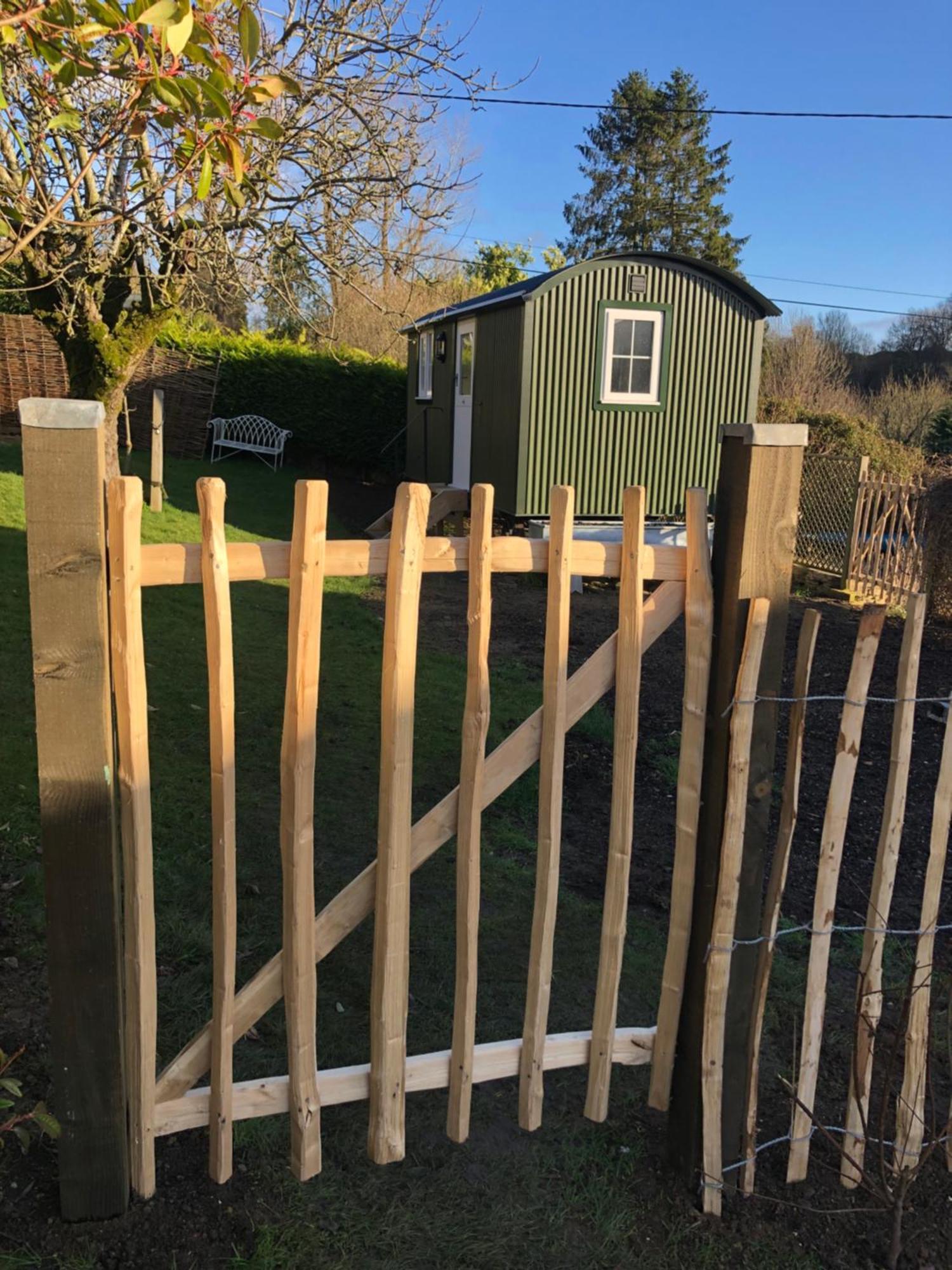 Green Valley, Cotswold Stay With Hamper Cheltenham Eksteriør bilde