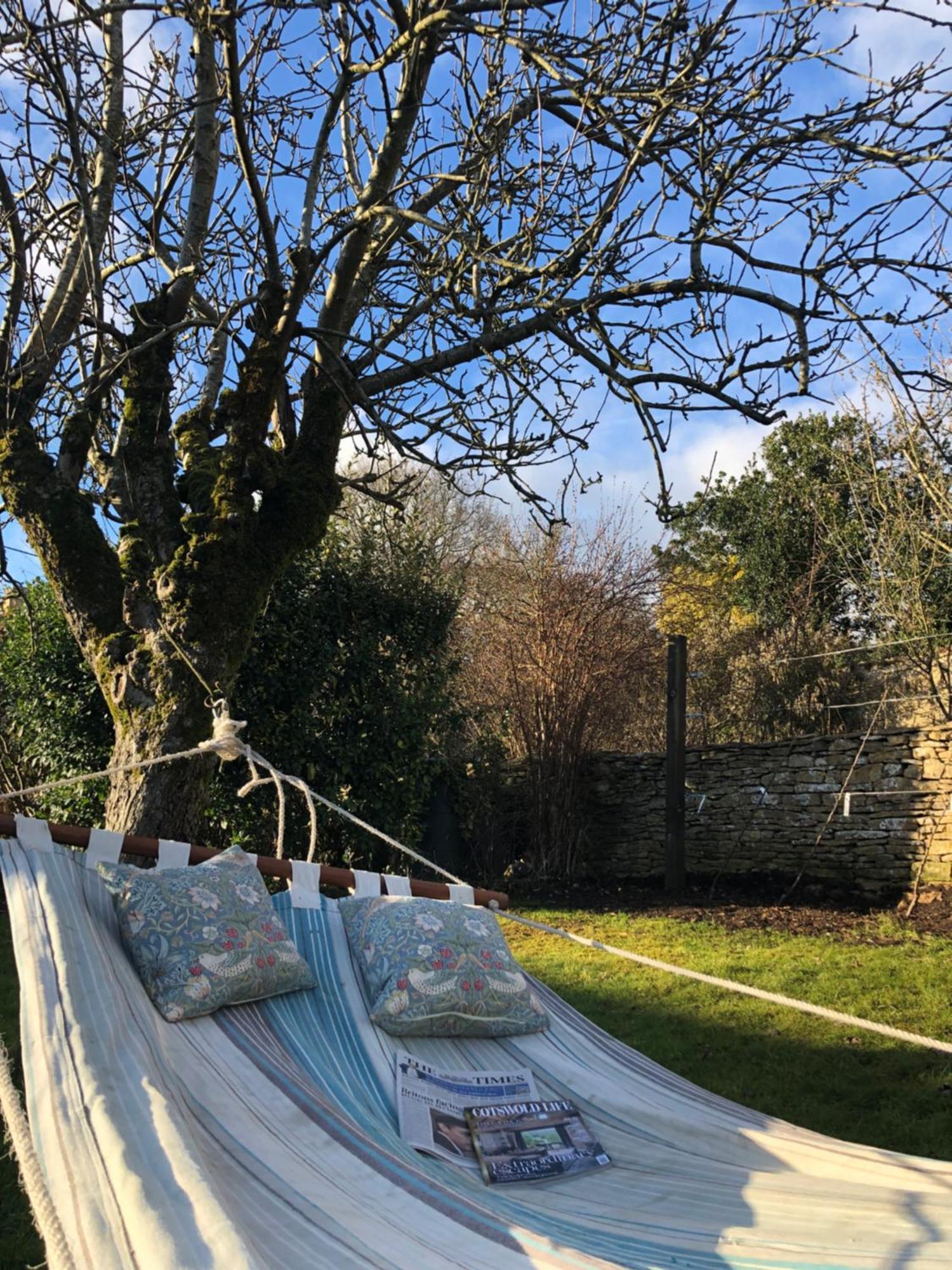 Green Valley, Cotswold Stay With Hamper Cheltenham Eksteriør bilde